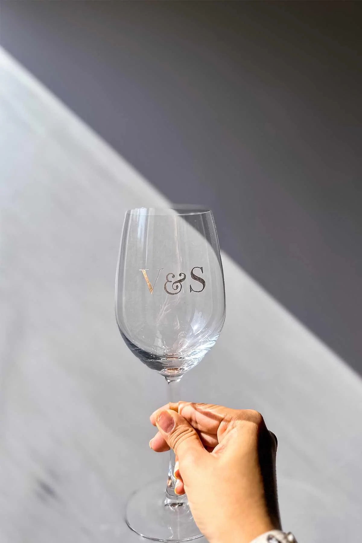 Serif Wine Glass